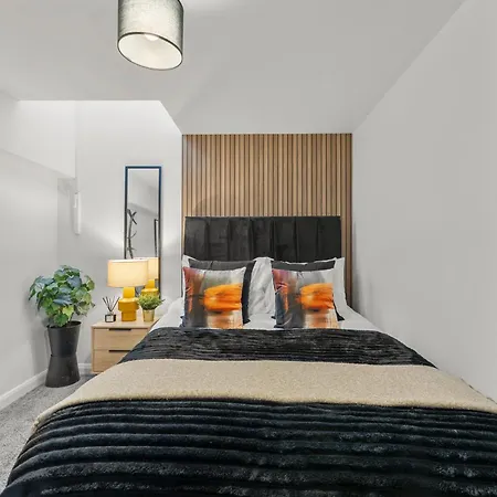 Warm & Welcoming Apartment