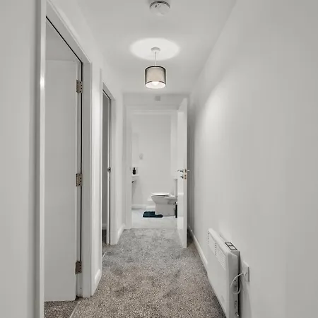 Warm & Welcoming Apartment